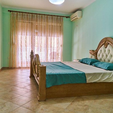 Kalpazo Home Skanderbeg Square Tirana Bagian luar foto