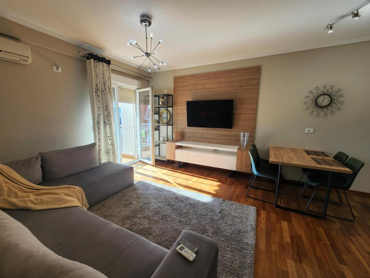 Kalpazo Home Skanderbeg Square Tirana Bagian luar foto