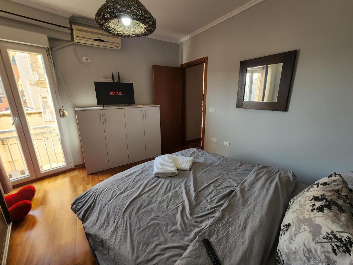Kalpazo Home Skanderbeg Square Tirana Bagian luar foto