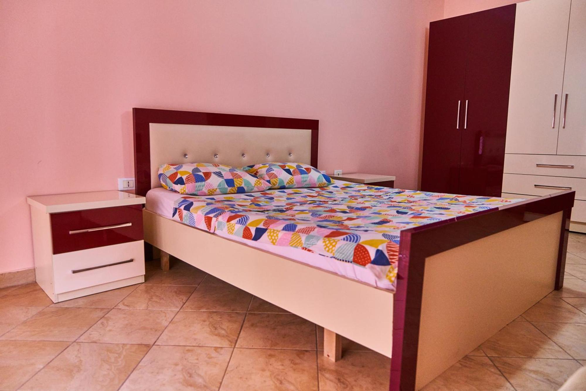 Kalpazo Home Skanderbeg Square Tirana Bagian luar foto
