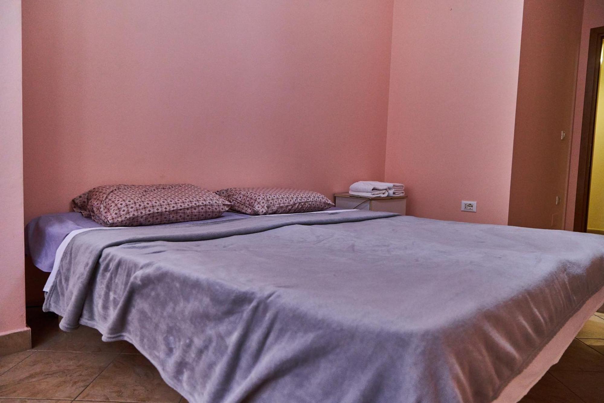 Kalpazo Home Skanderbeg Square Tirana Bagian luar foto