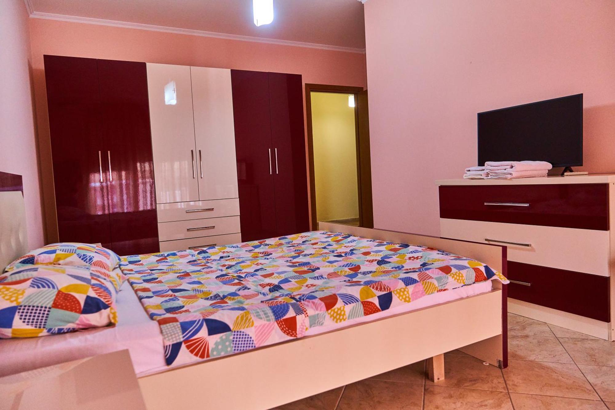 Kalpazo Home Skanderbeg Square Tirana Bagian luar foto