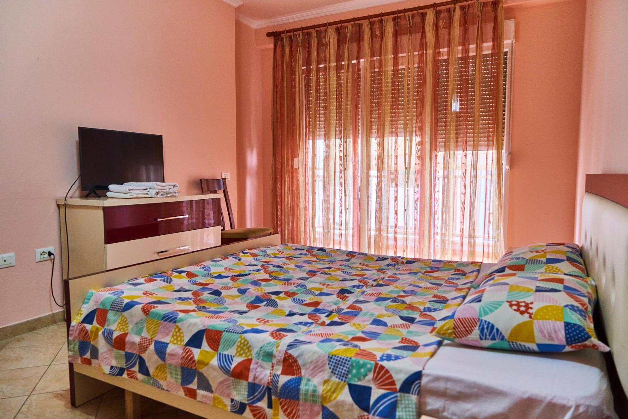 Kalpazo Home Skanderbeg Square Tirana Bagian luar foto