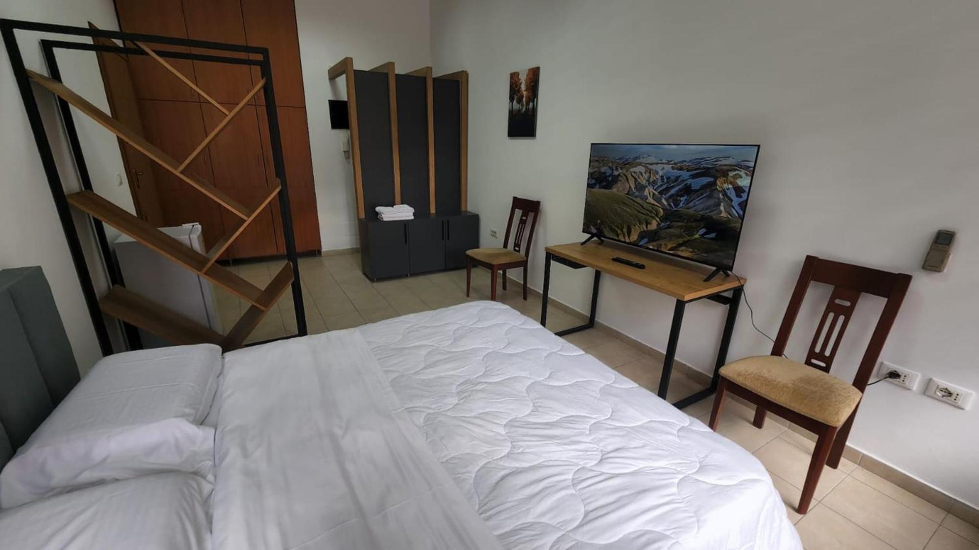 Kalpazo Home Skanderbeg Square Tirana Bagian luar foto