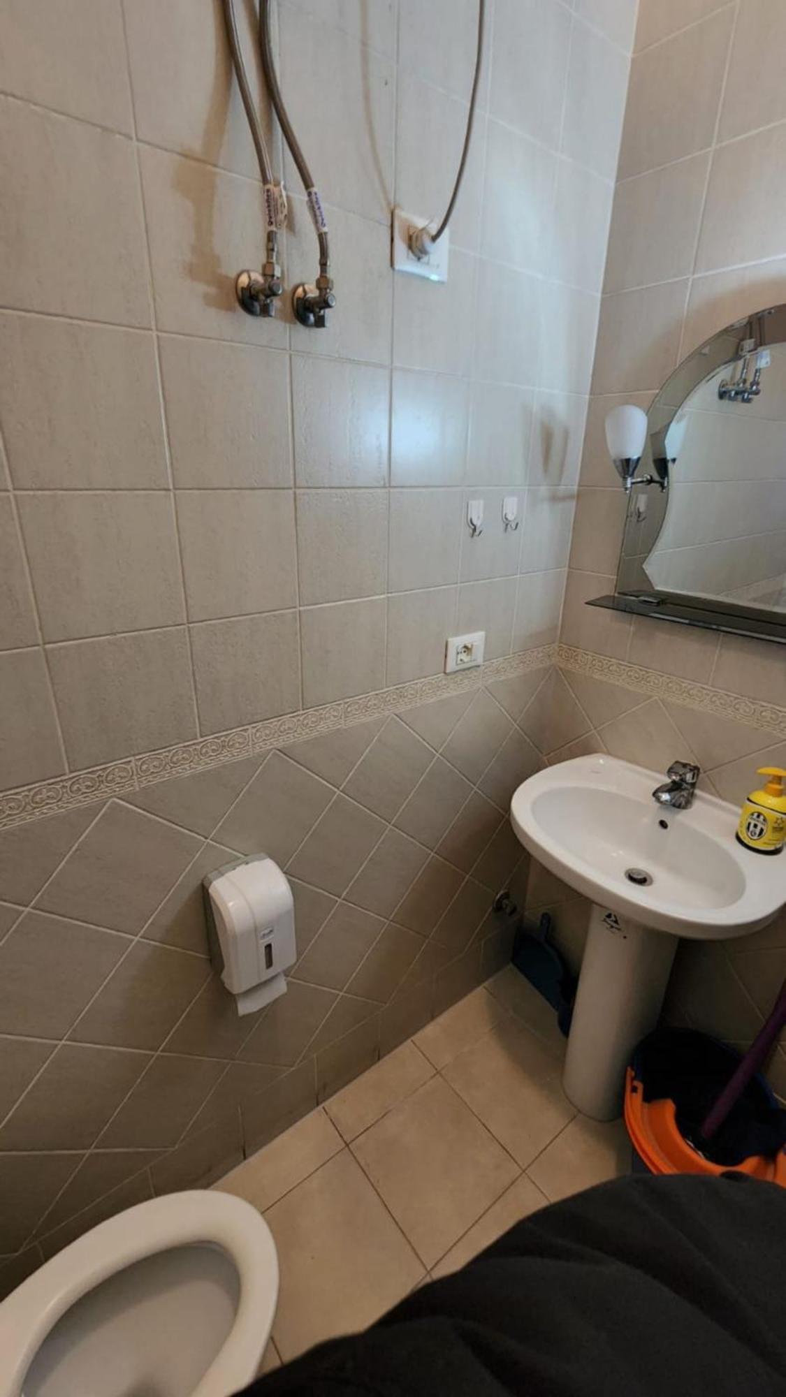 Kalpazo Home Skanderbeg Square Tirana Bagian luar foto